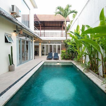 Villa Maya Seminyak Екстериор снимка